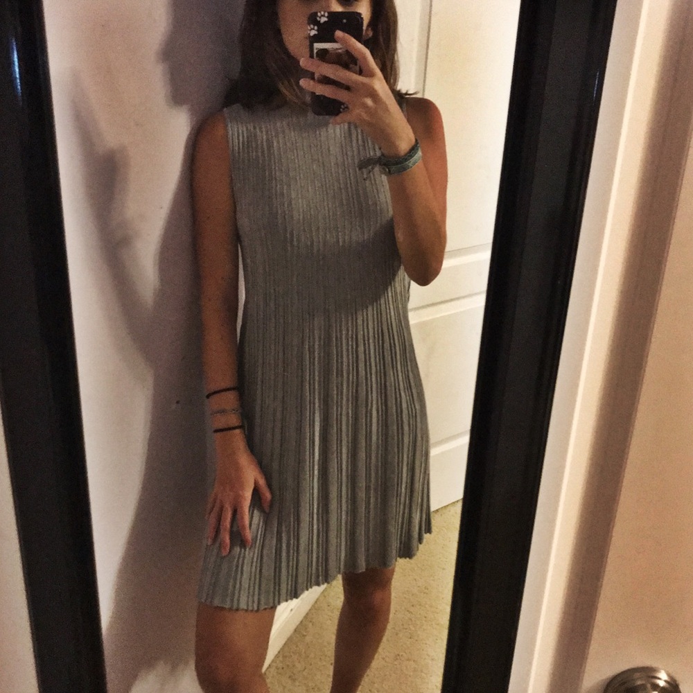 Knee-length dress